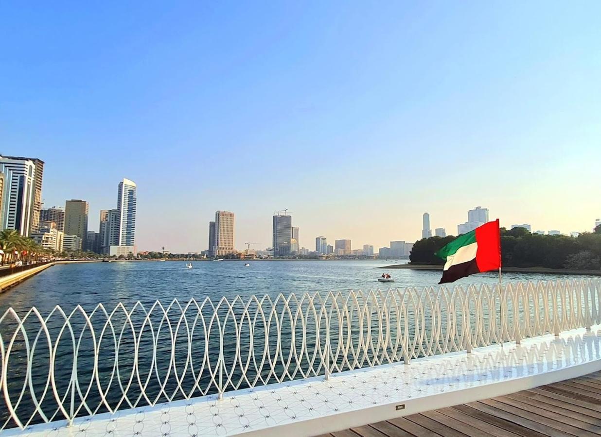Holiday Home 2 Bedrooms Apartment For Family Only Sharjah Luaran gambar